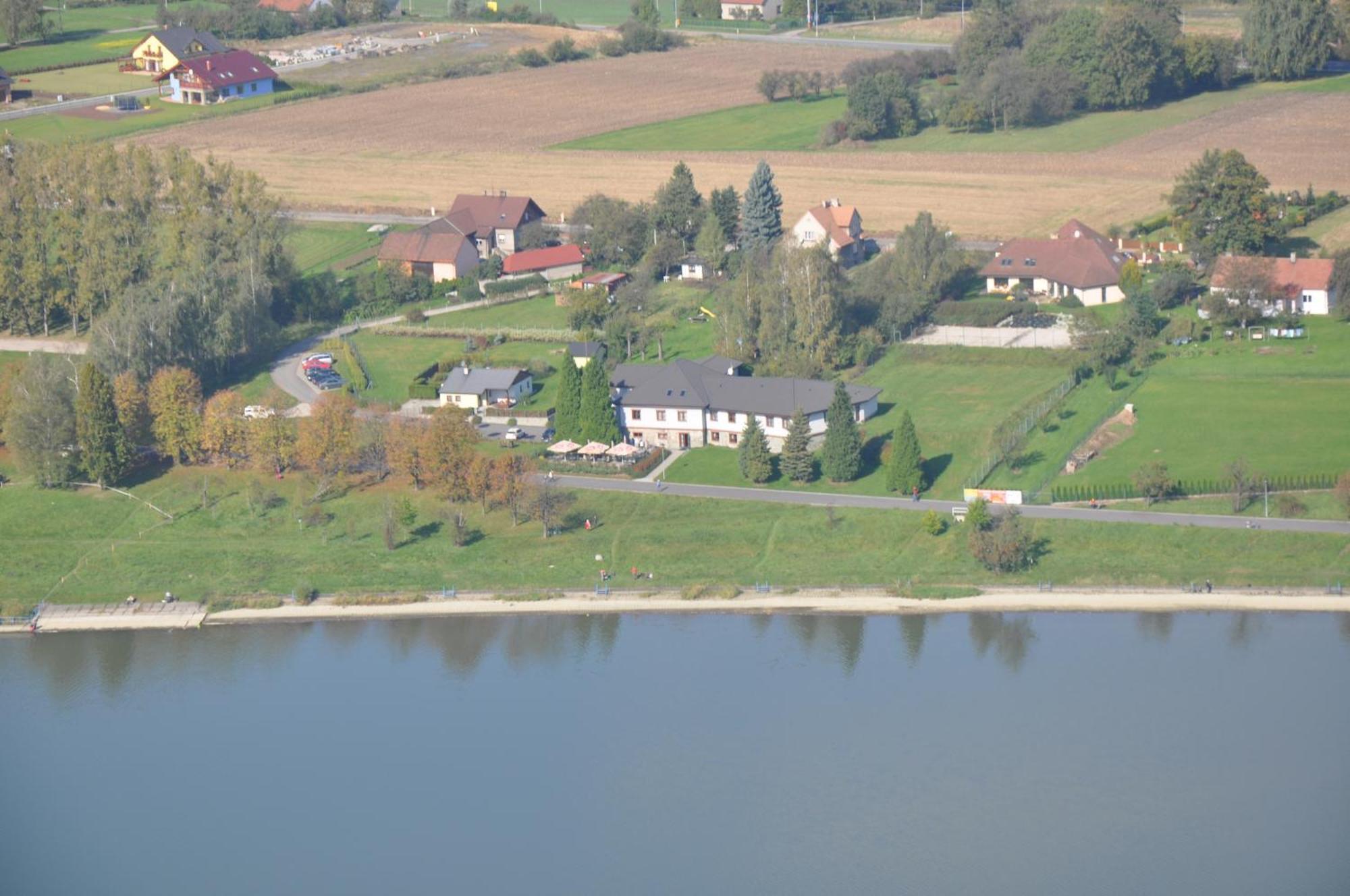 Hotel Terasa Frýdek-Místek エクステリア 写真